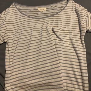 Aeire white and grey crop top